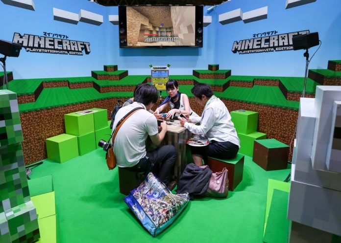 Η εξέλιξη του Minecraft: Από το παιχνίδι σε θεματικά πάρκα και ξενοδοχεία