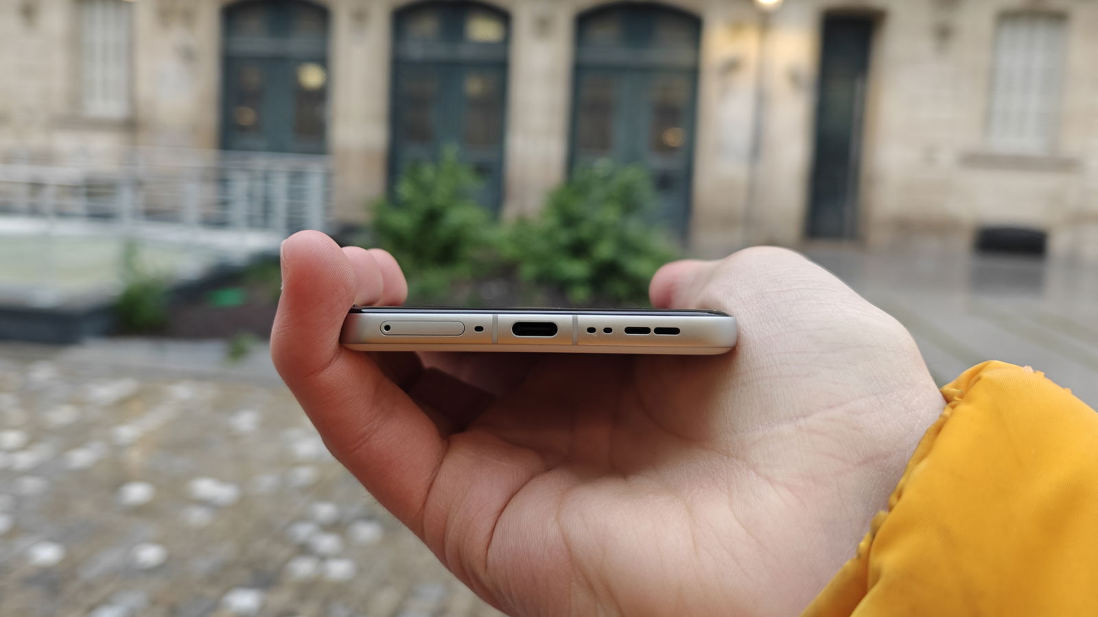 The USB-C port of the Oppo Find X8 Pro