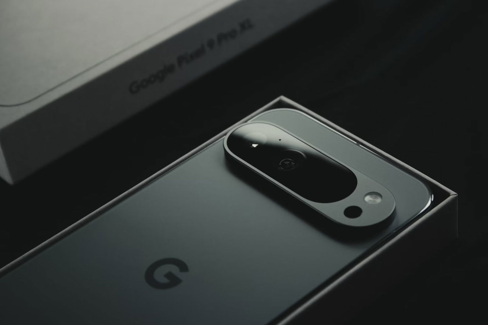 Διέρρευσαν τα Google Pixel 10 και 11