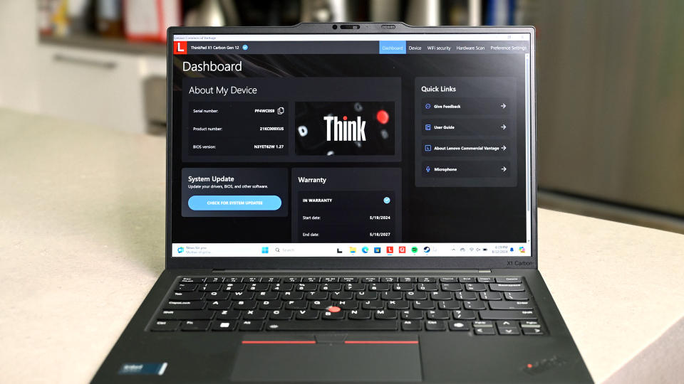 Το Lenovo ThinkPad X1 Carbon Gen 12.