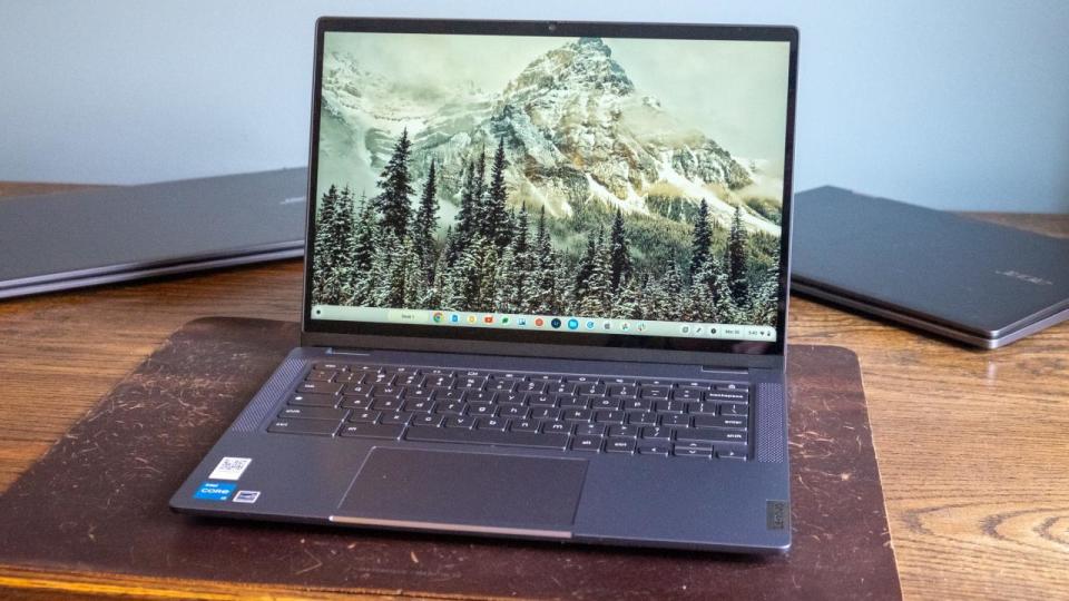 Το Lenovo Flex 5i Chromebook Plus.