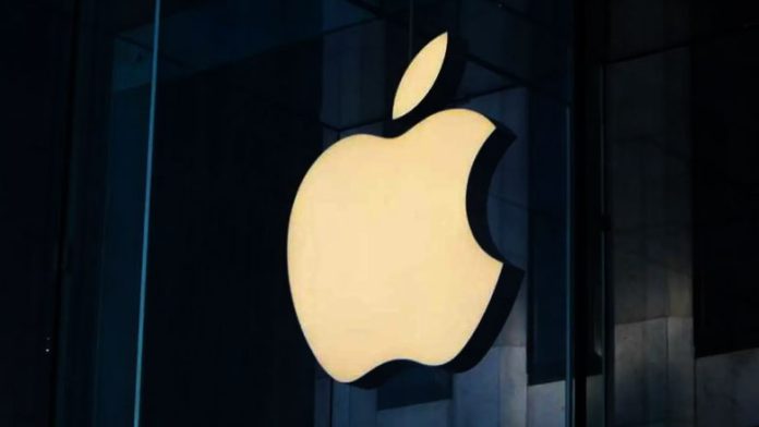 H Apple κατηγορείται για «παρακολούθηση εργαζομένων»